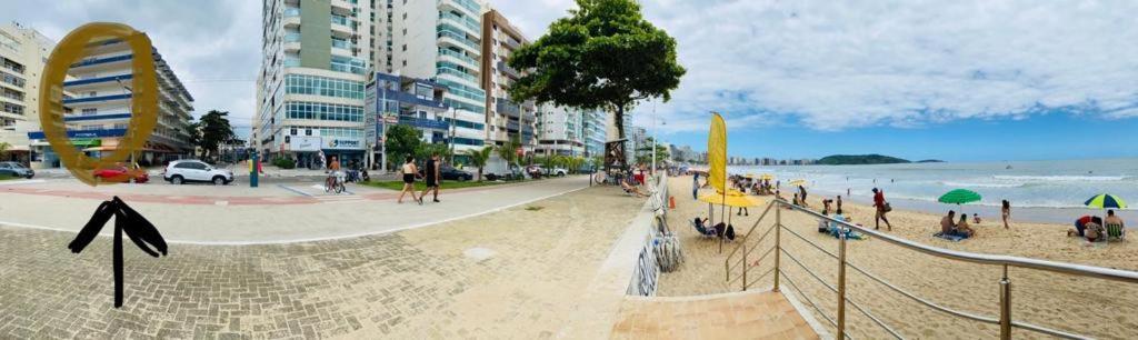 גוארפארי Apartamento Vista Mar 209 - 2 Quartos - Praia Do Morro - Predio Frente Mar - Varanda Com Vista Mar - Elevador - Atravessou A Avenida, Ja Esta Na Praia - Com Garagem - Internet מראה חיצוני תמונה