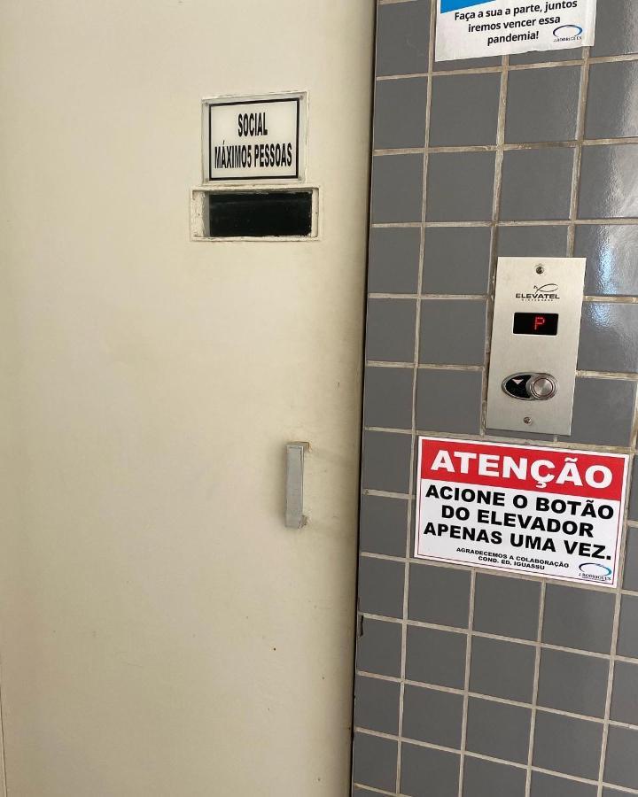 גוארפארי Apartamento Vista Mar 209 - 2 Quartos - Praia Do Morro - Predio Frente Mar - Varanda Com Vista Mar - Elevador - Atravessou A Avenida, Ja Esta Na Praia - Com Garagem - Internet מראה חיצוני תמונה