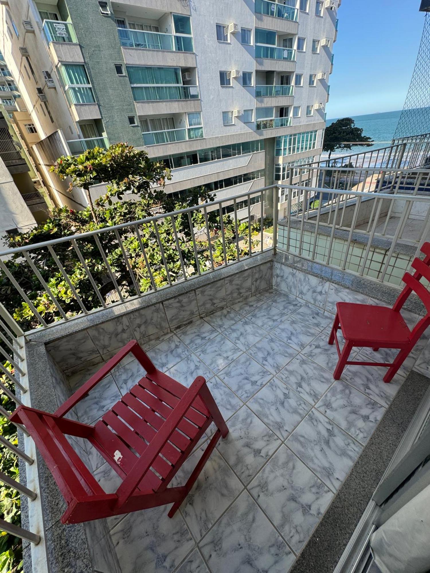 גוארפארי Apartamento Vista Mar 209 - 2 Quartos - Praia Do Morro - Predio Frente Mar - Varanda Com Vista Mar - Elevador - Atravessou A Avenida, Ja Esta Na Praia - Com Garagem - Internet מראה חיצוני תמונה